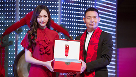 中国美正当红，，，，RB88A股上市，，，引领新时代